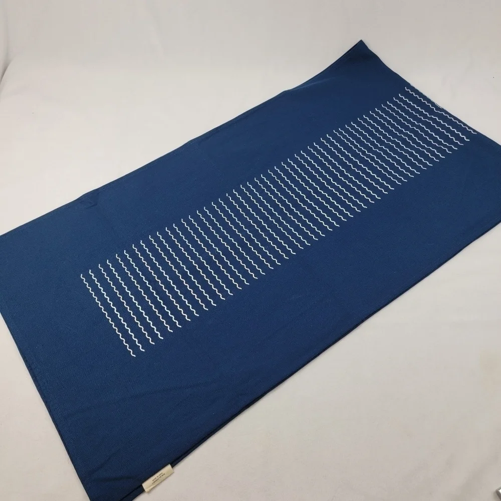 NWOT Territory sustainable cotton blue wave table runner‎ female run company